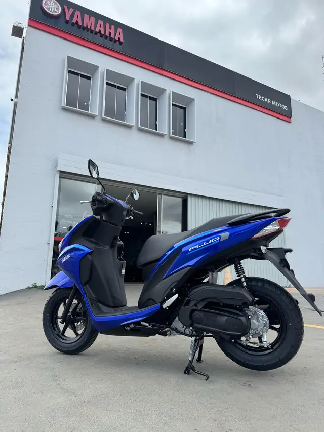 Moto Yamaha Fluo 2026 Hybrid Connected