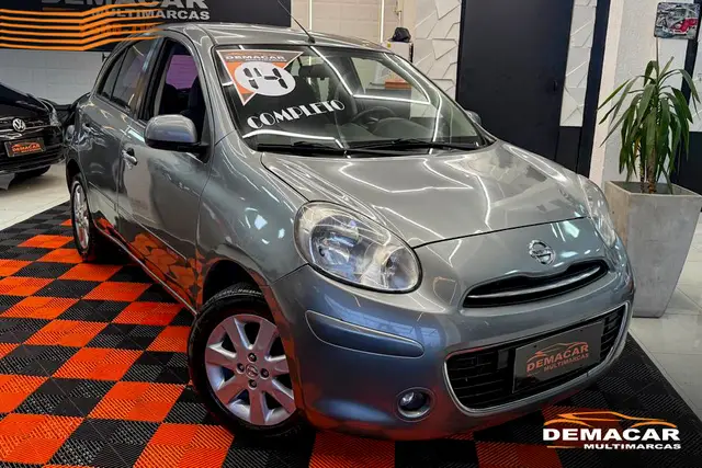 Carro Nissan March 2014 1.6 16V SV (Flex)