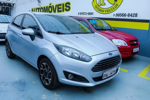 Carro Ford Fiesta Hatch 2014 1.5 (Flex)