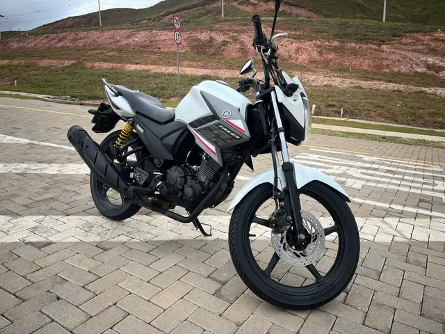Moto Yamaha YS 150 Fazer 2018 SED