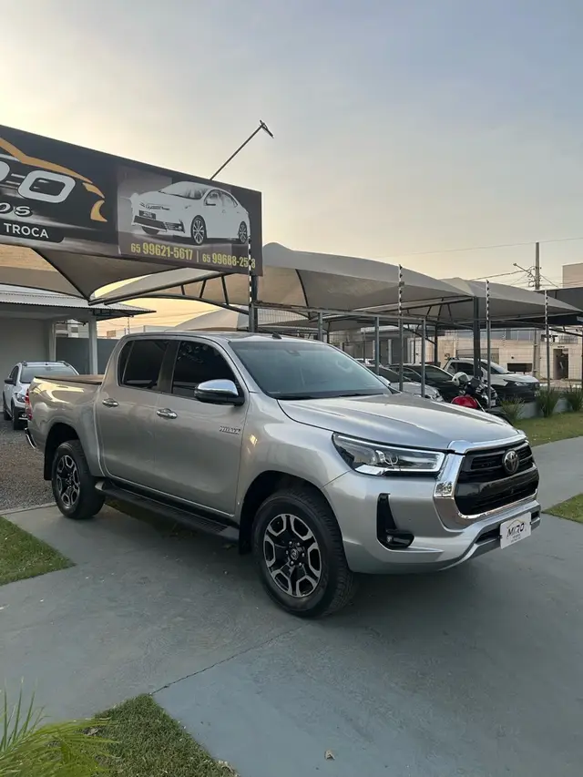 Carro Toyota Hilux Cabine Dupla 2022 SRX 2.8 TDI CD 4x4 (Aut)
