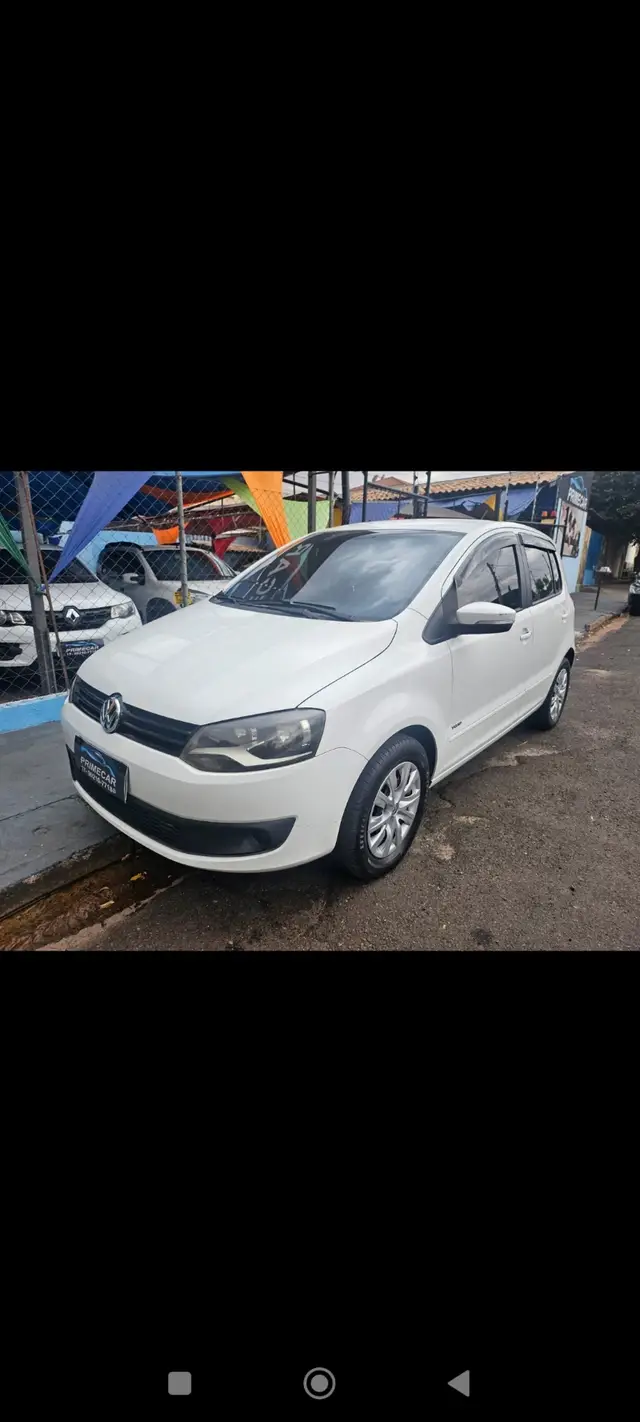 Carro Volkswagen Fox 2013 1.0 VHT (Flex) 4p