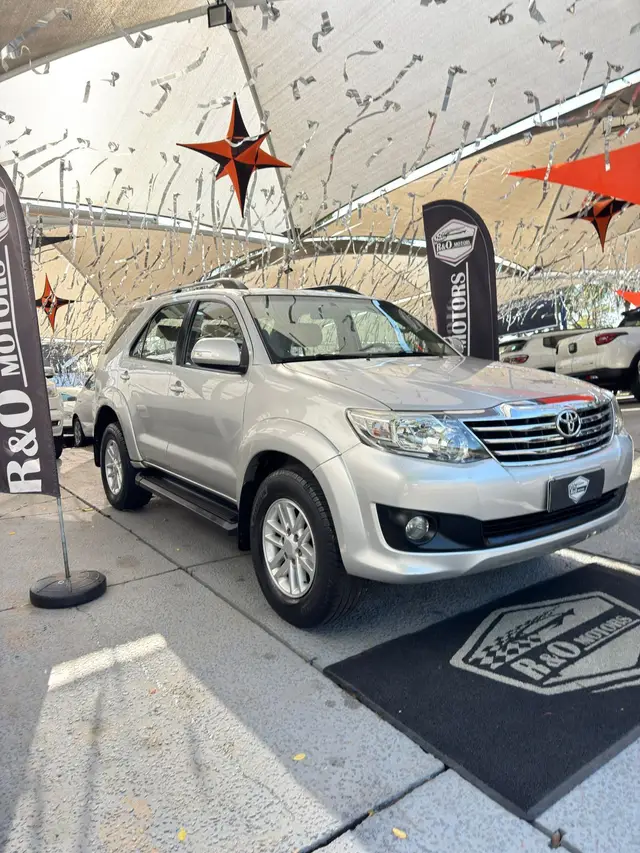 Carro Toyota Hilux SW4 2013 SR 2.7 4X2 (Aut)