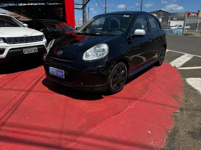 Carro Nissan March 2012 1.6 16V SR (Flex)