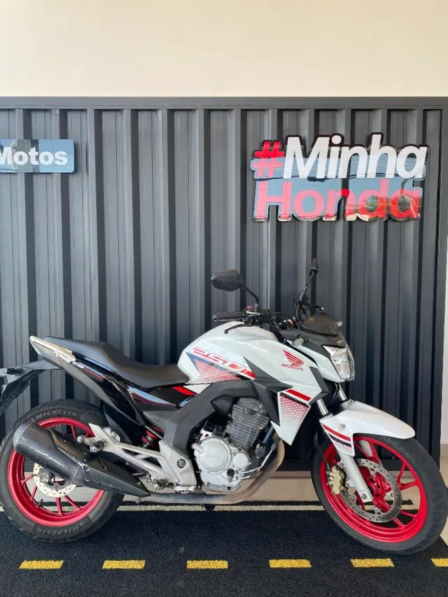 Moto Honda CB 250F Twister 2022 (CBS)