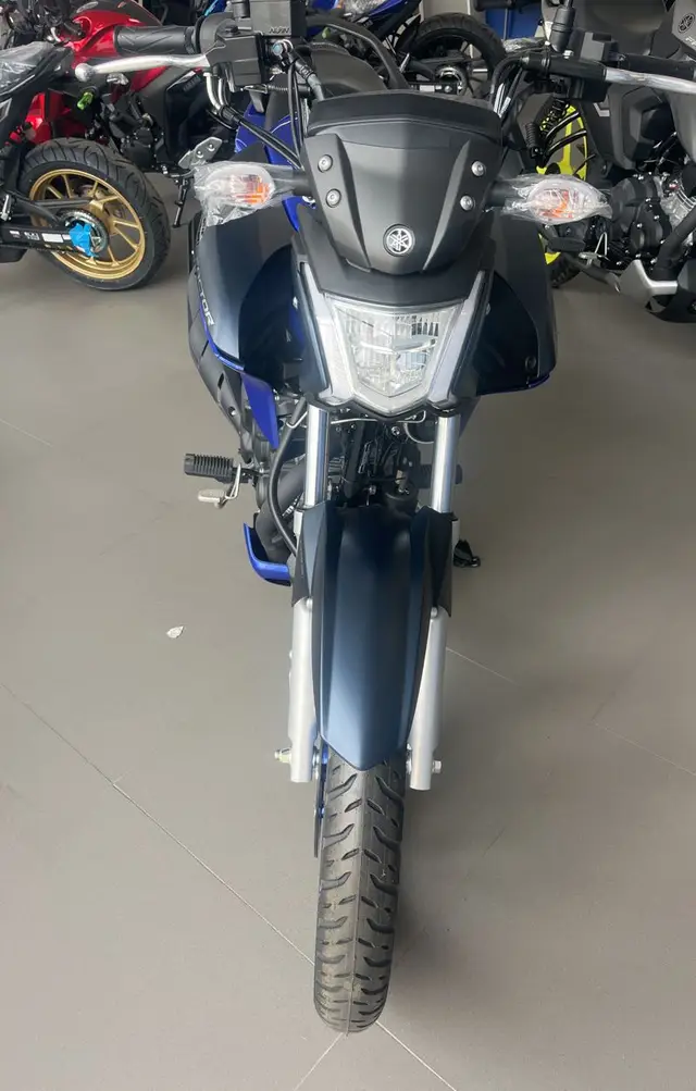 Moto Yamaha YBR 150 Factor 2025 DX