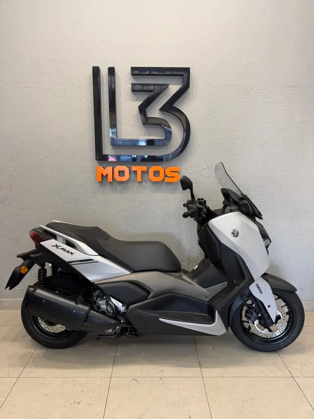 Moto Yamaha XMax 2025 250 Connected