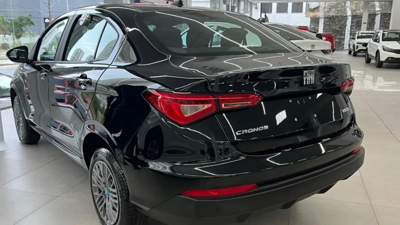 Fiat Cronos Drive 1.0: detalhes em 50 fotos exclusivas do sedan de entrada