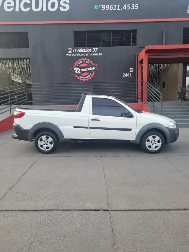Carro Fiat Strada 2015 Working 1.4 (Flex)