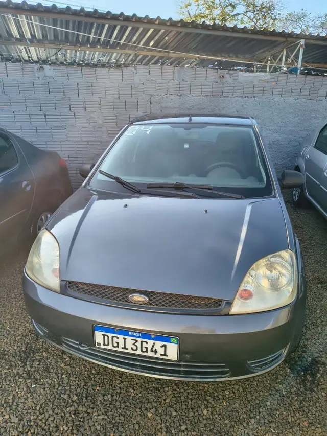 Carro Ford Fiesta Hatch 2004 Street Action 1.0 8V