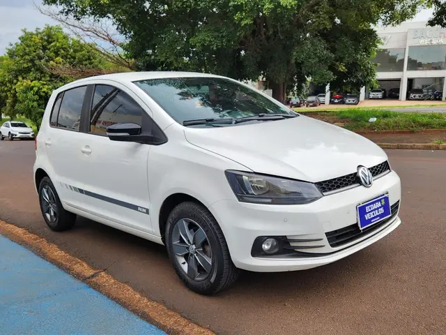 Carro Volkswagen Fox 2017 1.6 MSI Run (Flex)