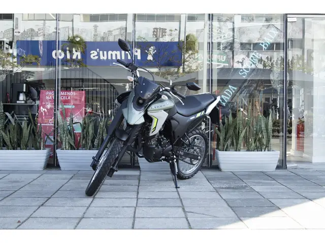 Moto Yamaha XTZ 250 Lander 2025 Connected
