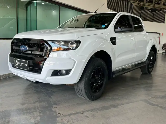 Carro Ford Ranger Cabine Dupla 2017 Ranger XLS 2.2 4x4 CD Diesel (Mec.)