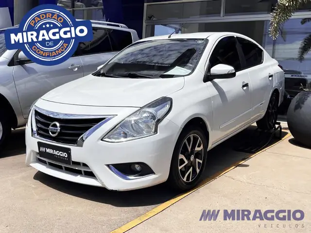 Carro Nissan Versa 2017 1.6 16V Unique CVT (Flex)