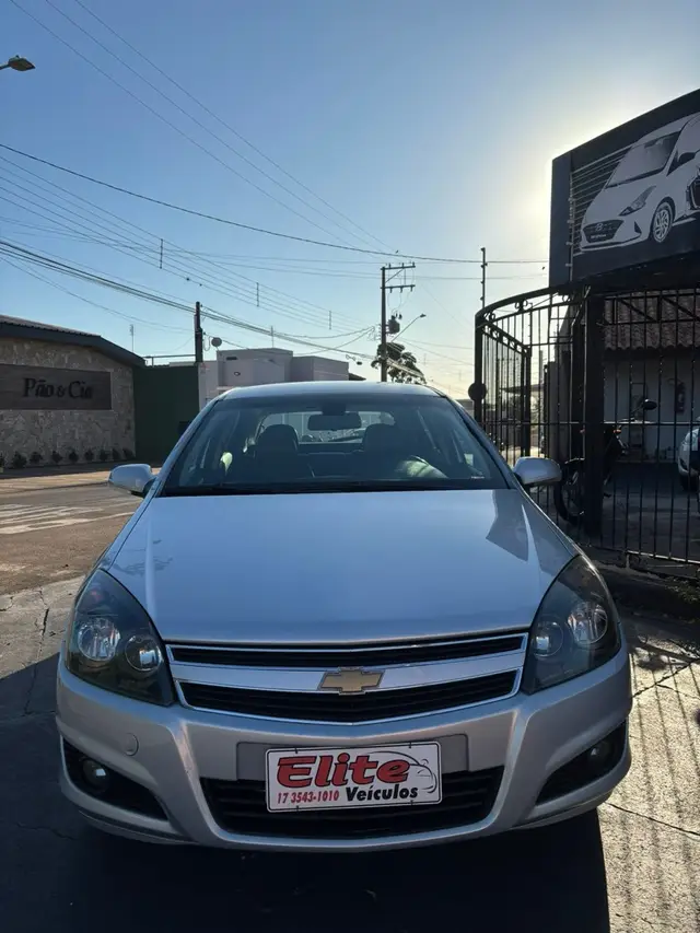 Carro Chevrolet Vectra GT 2011 -X 2.0 8V (Flex)
