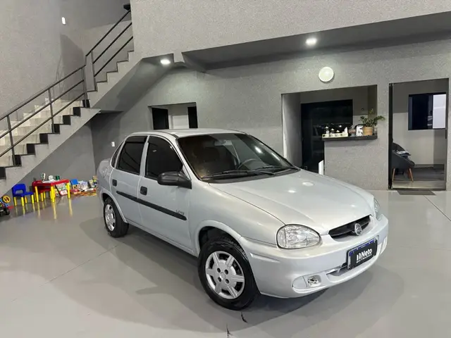 Carro Chevrolet Classic 2005 Corsa Sedan  Life 1.0 VHC