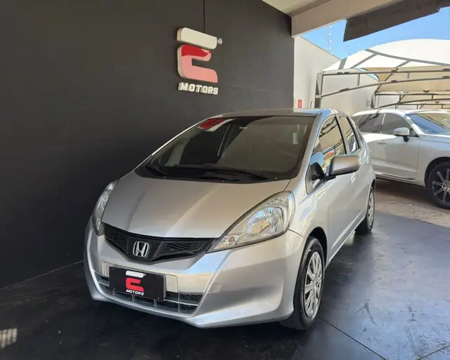 Carro Honda Fit 2013 DX 1.4 (Flex)