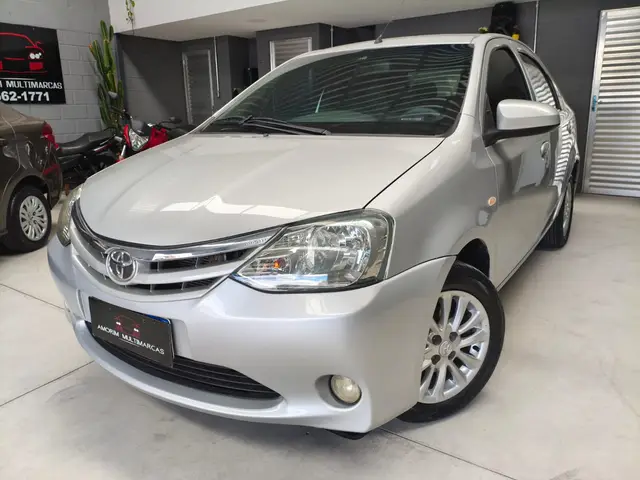 Carro Toyota Etios Sedan 2014 XLS 1.5 (Flex)