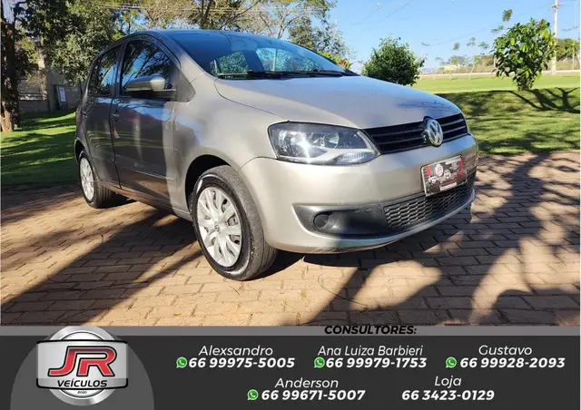 Carro Volkswagen Fox 2014 1.0 TEC (Flex) 4p