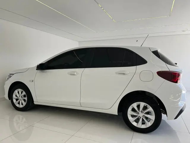 Carro Chevrolet Onix 2023 LT 1.0