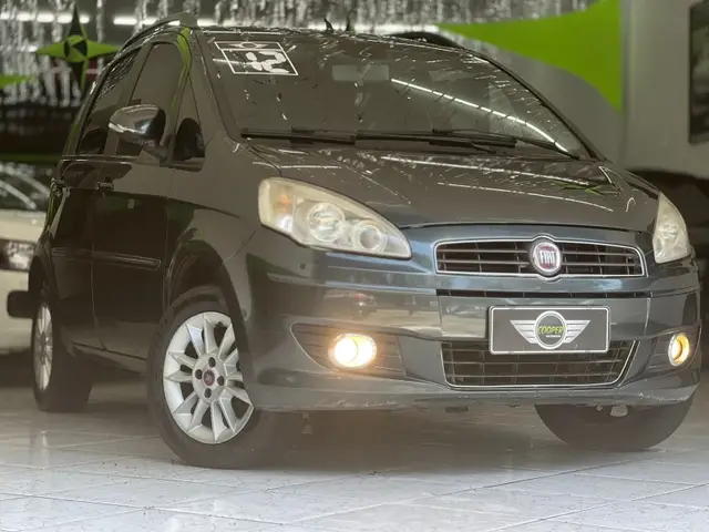 Carro Fiat Idea 2012 Attractive 1.4 8V (Flex)