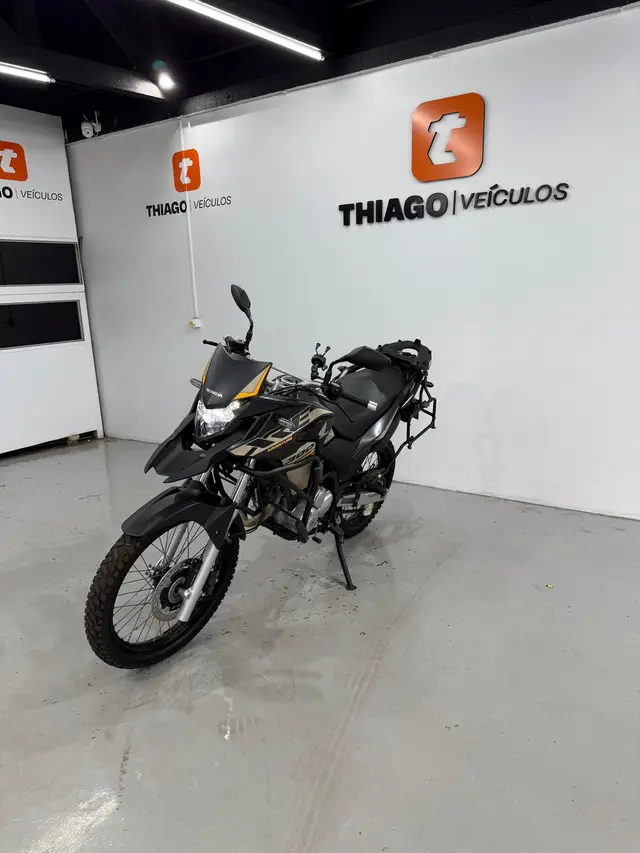 Moto Honda XRE 300 2023 Adventure