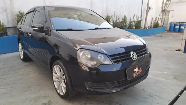 Carro Volkswagen Polo Sedan 2013 1.6 8V (Flex)