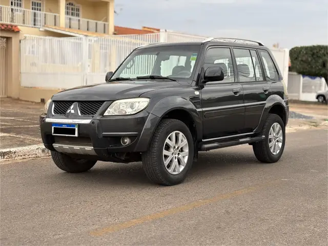 Carro Mitsubishi Pajero TR4 2011 2.0 16V 4x4 (Flex) (Aut)