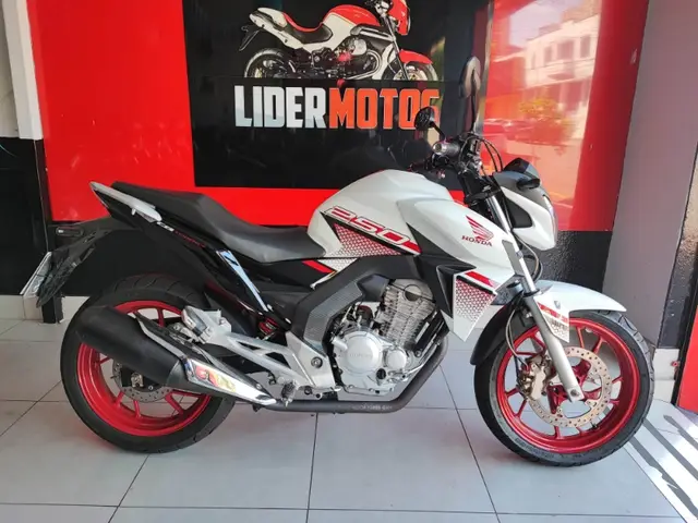 Moto Honda CB 250F Twister 2022 (CBS)