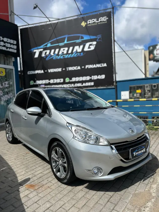 Carro Peugeot 208 2016 Griffe 1.6 16V (Flex)
