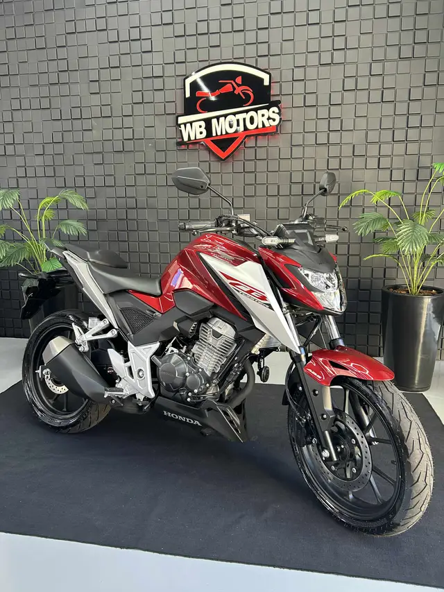 Moto Honda CB 300F Twister 2025 (ABS)