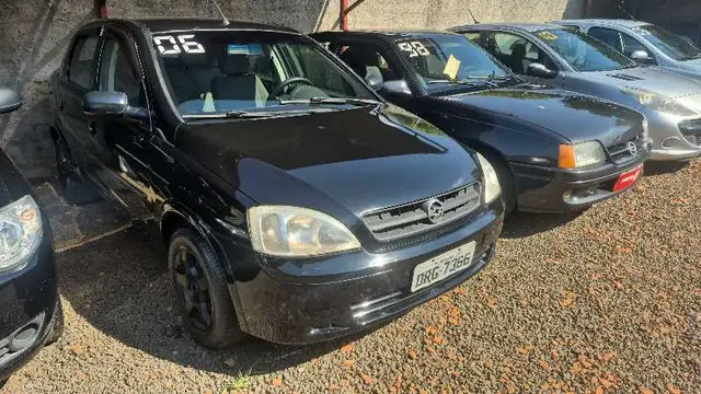 Carro Chevrolet Corsa Sedan 2006 Maxx 1.8 (Flex)
