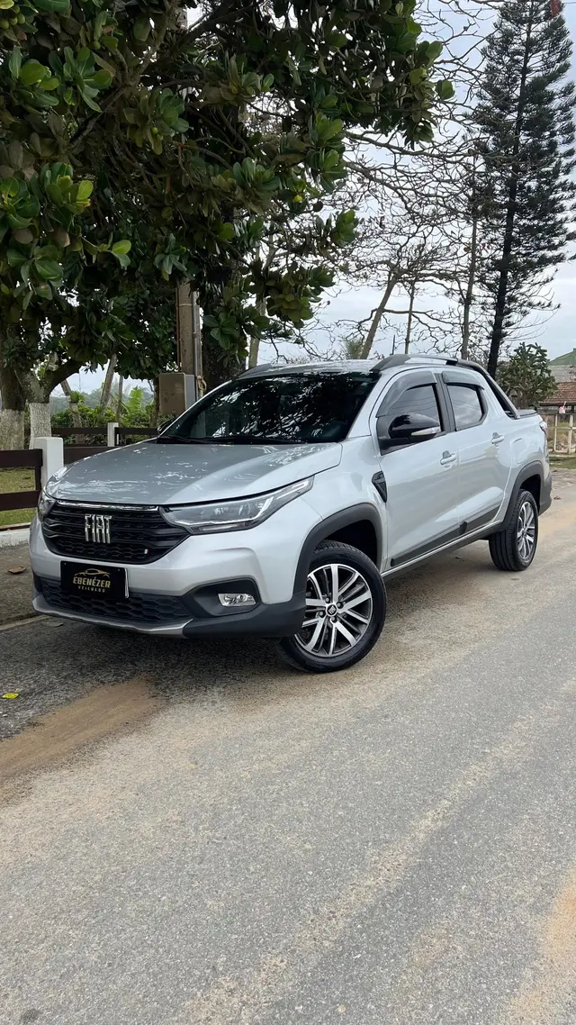 Carro Fiat Strada 2025 Volcano 1.3 Flex 8V CD Aut.