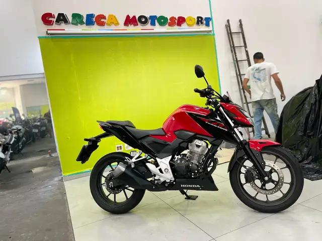 Moto Honda CB 300F Twister 2024 Standard