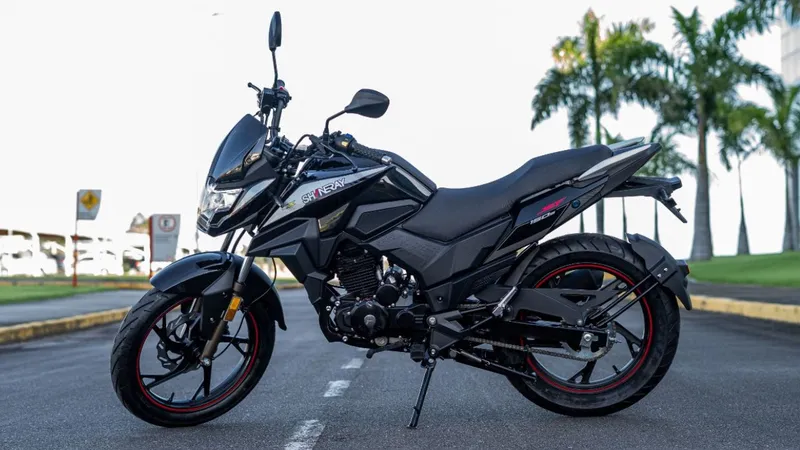 Shineray JEF 150s é opção por menos de R$ 15 mil com o foco para o dia a dia