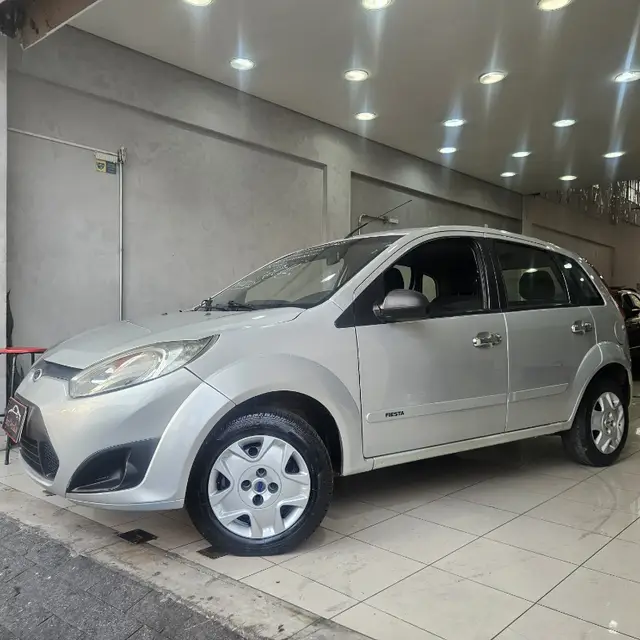 Carro Ford Fiesta Hatch 2011 1.6 (Flex)