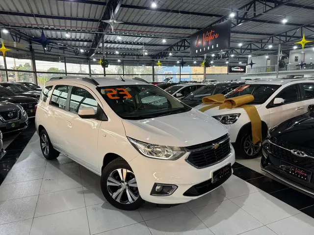Carro Chevrolet Spin 2023 Premier 1.8 (Aut.)
