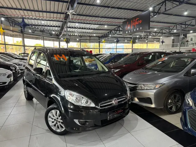Carro Fiat Idea 2014 Attractive 1.4 8V (Flex)