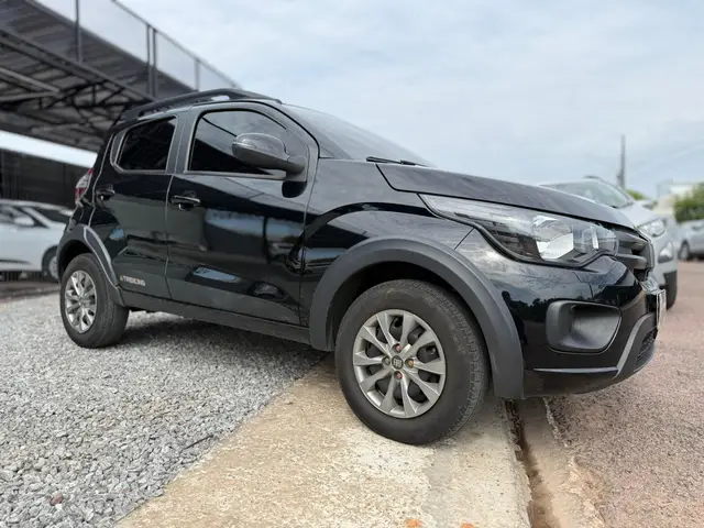 Carro Fiat Mobi 2022 Trekking 1.0 (Flex)