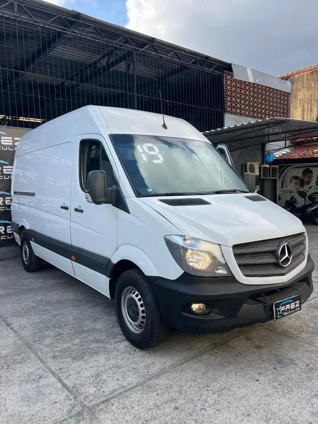 Carro Mercedes-Benz Sprinter 2019 Chassi 313 CDI Street  Extra-Longo