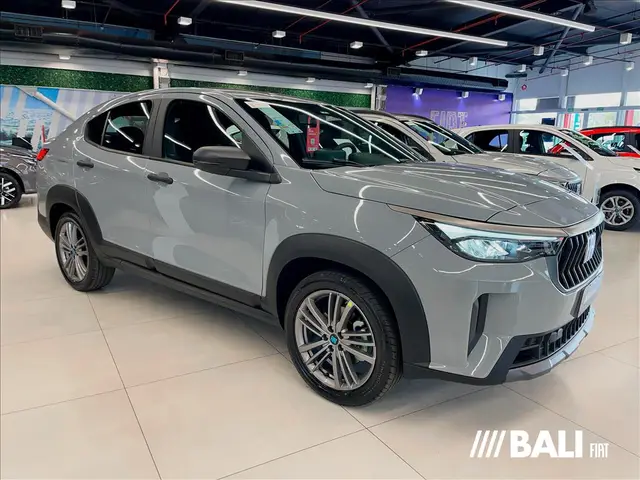 Carro Fiat Fastback 2026 Turbo 200