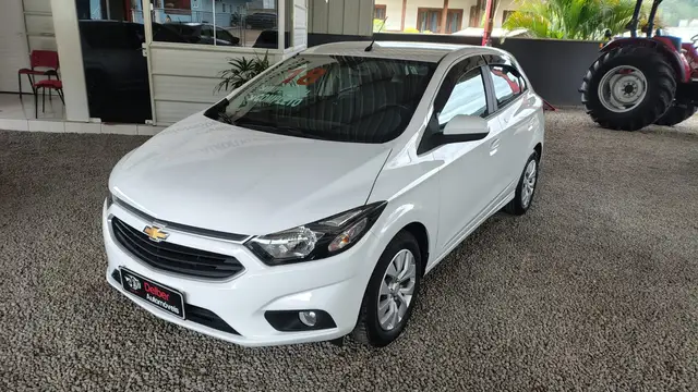 Carro Chevrolet Onix 2018 LT 1.4 8V FlexPower 5p Mec.