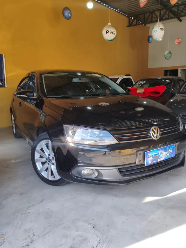 Carro Volkswagen Jetta 2013 2.0 Comfortline (Flex)