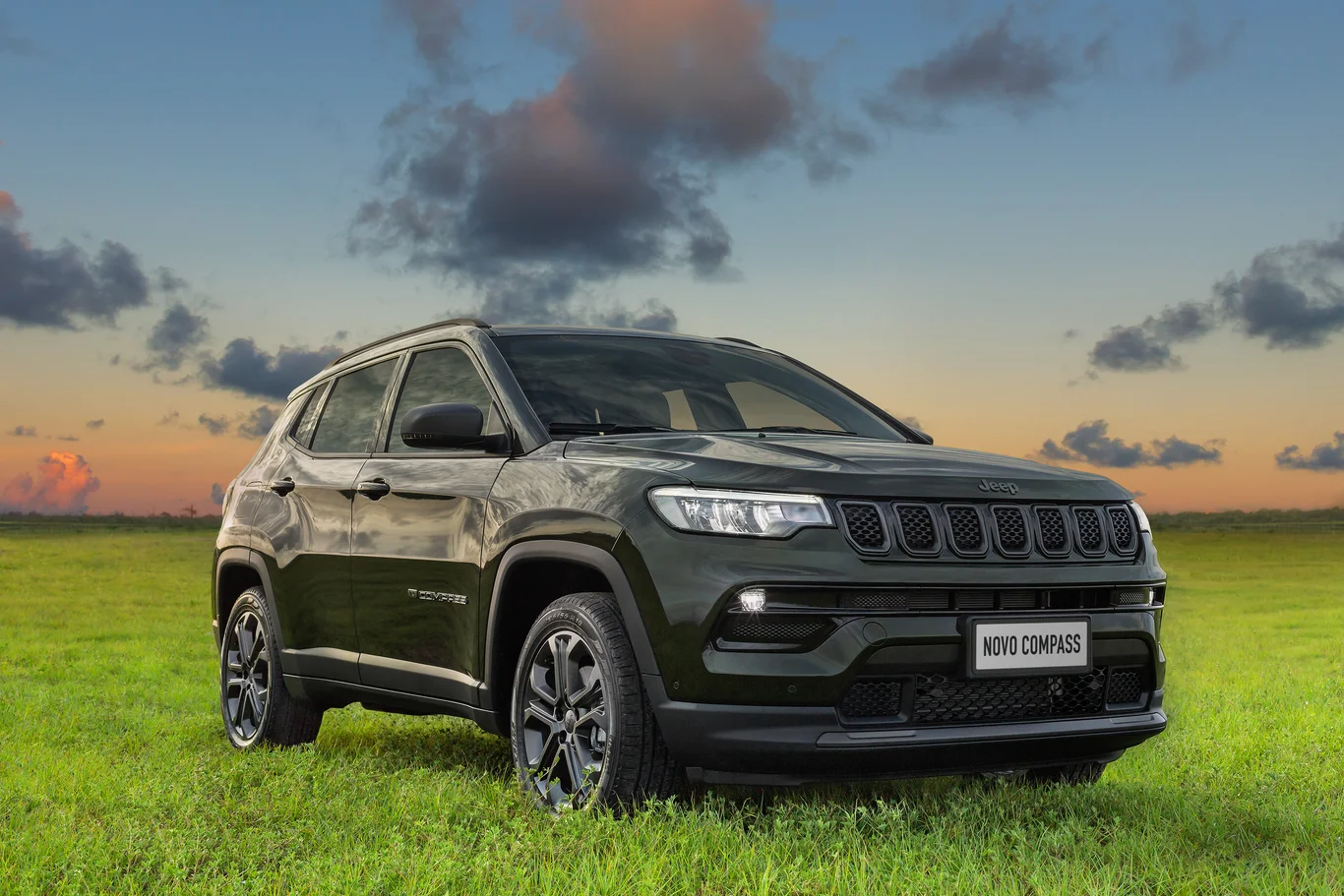 Jeep Compass TD 350 80 Anos 2.0 4x4 Die. Aut.