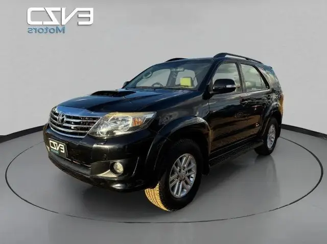 Carro Toyota Hilux SW4 2014 3.0 TDI 4x4 SRV 7L