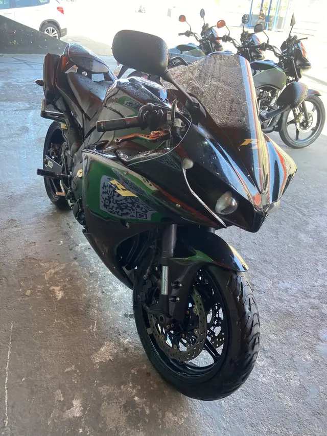 Moto Yamaha YZF R1 2013 1000 cc