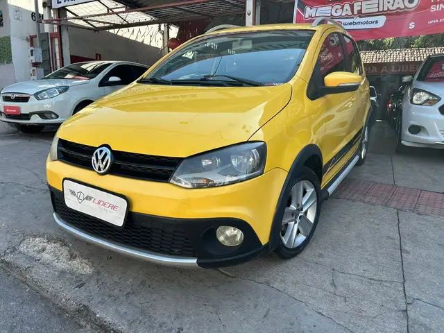 Carro Volkswagen CrossFox 2011 1.6 (Flex)