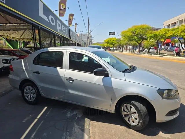 Carro Volkswagen Voyage 2015 1.6 VHT Comfortline