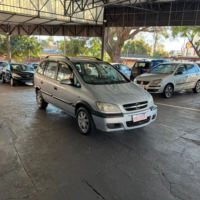 Carro Chevrolet Zafira 2010 Expression 2.0 (Flex) (Aut)