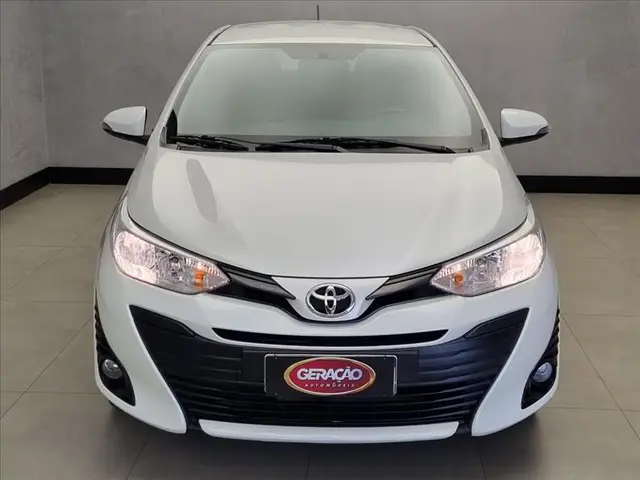 Carro Toyota Yaris Sedan 2020 1.5 XL (Flex)
